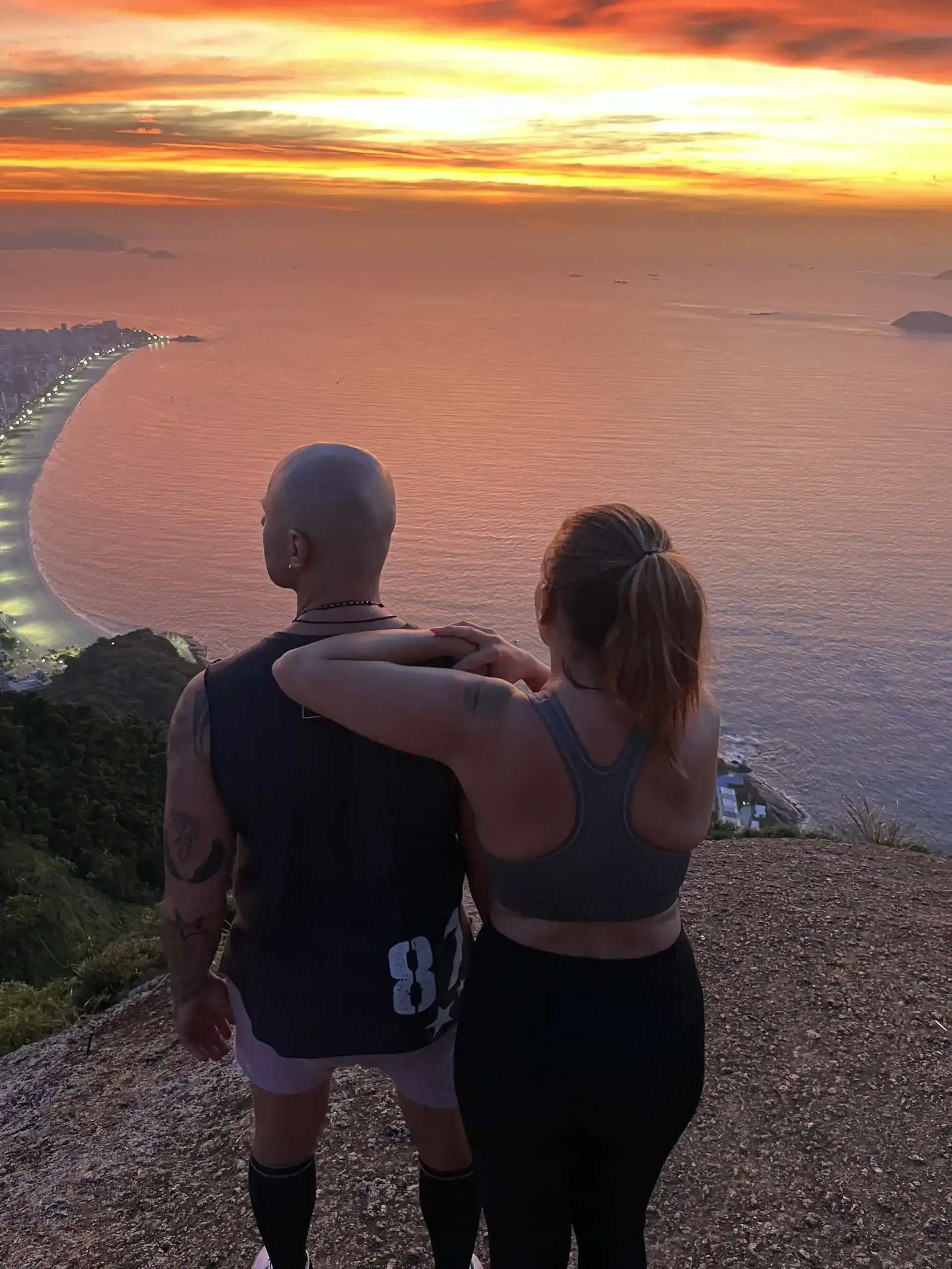 Nascer do sol visto do topo do Morro Dois Irmãos
